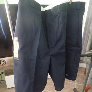 Dickies Men's Navy Blue Loose Fit Cargo Shorts, Size 58x13, NWT